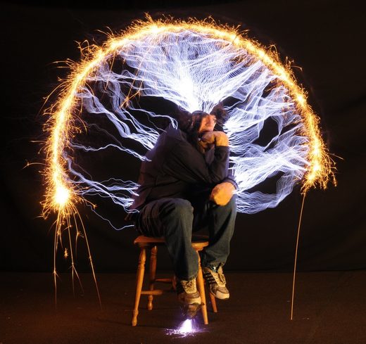 Click to enlarge Electric discharge