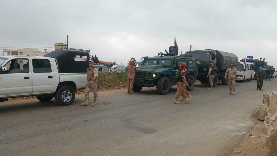 Click to enlarge Russians with Kurdish (YPG) fighters