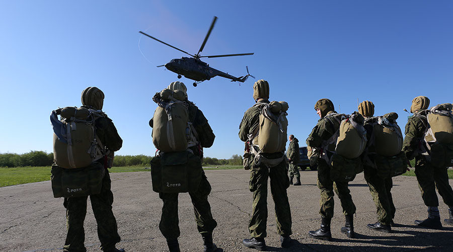 Click to enlarge Russian soldiers
