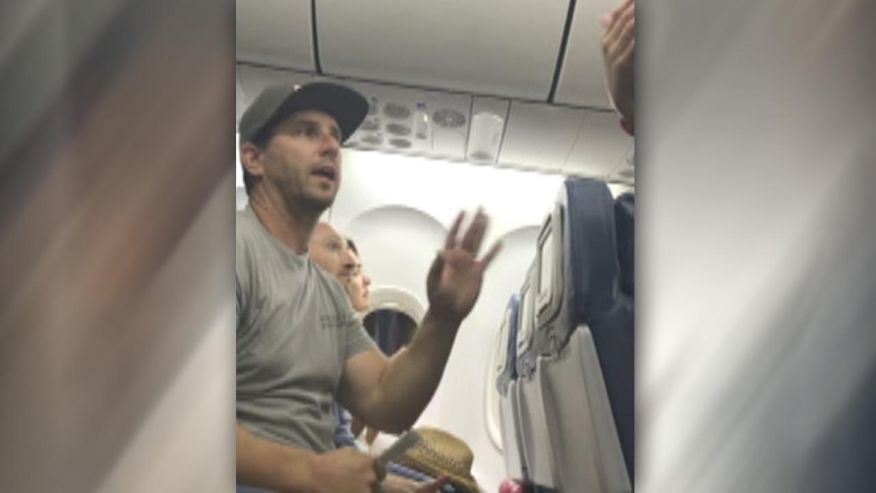 Click to enlarge family kicked off delta flight hawaii