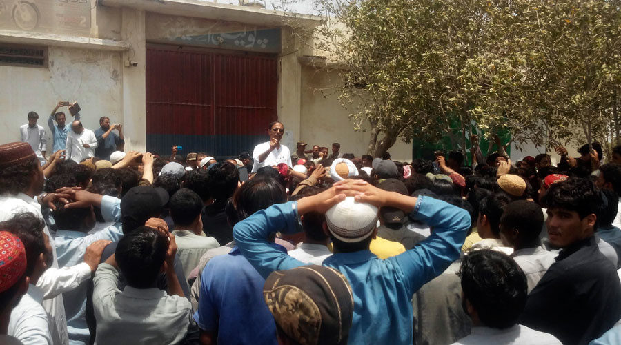 Pakistani protesters