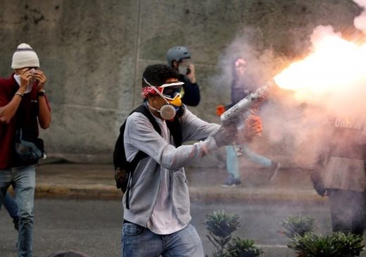 Violent Venezuela opposition protests