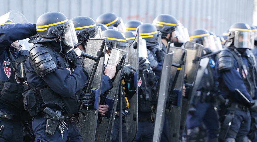 french riot police