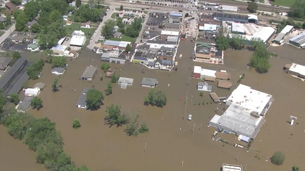 Deadly floods slam the Midwest