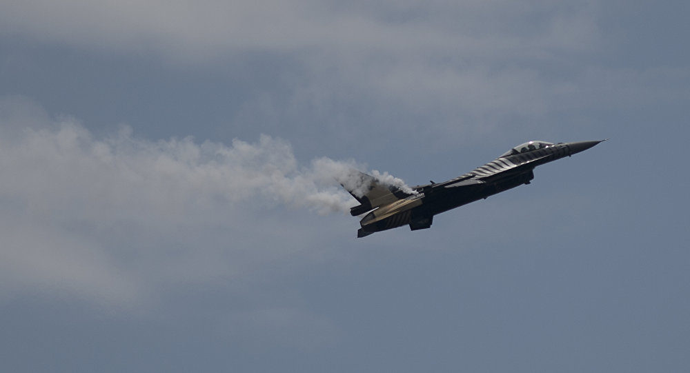 Turkish F-16 fighter jet