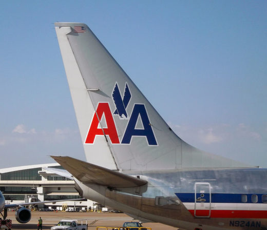 american airlines plane