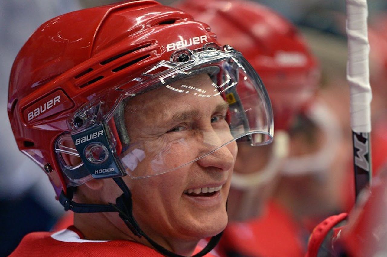 putin hockey