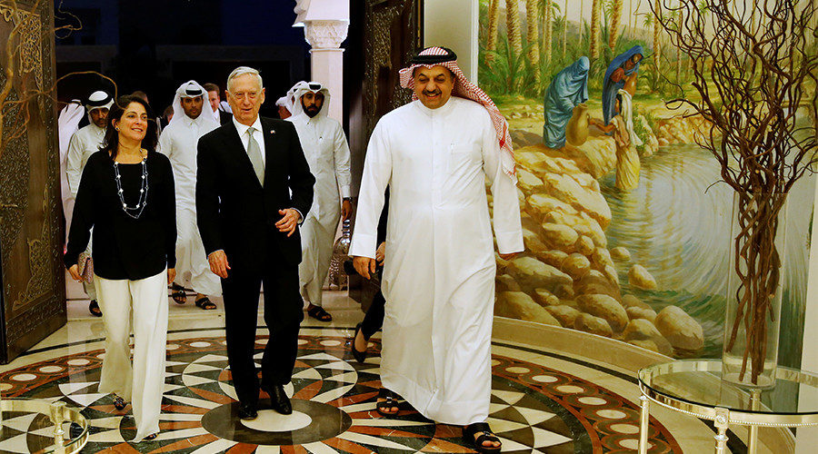  Dana Shell Smith, Defence Secretary James Mattis and Qatar's Minister of Defence Khalid bin Mohammad Al-Attiyah