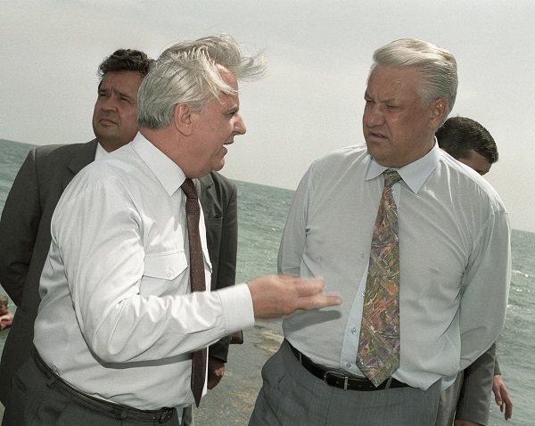Russian President Boris Yeltsin (right) talks to the Ukrainian President Leonid Kravchuk (left) while on a walk in Dagomys park. 1992