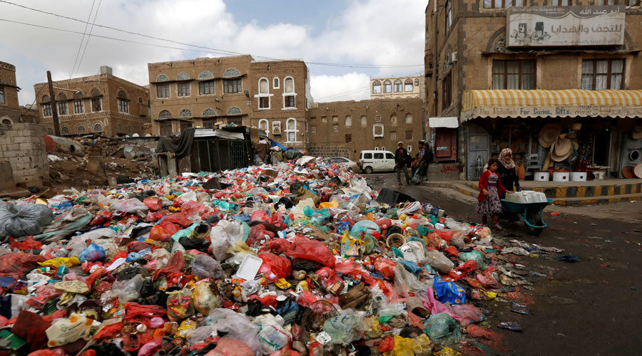 Click to enlarge trash in yemen