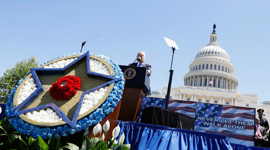 Trump memorial service slain law enforcement officers