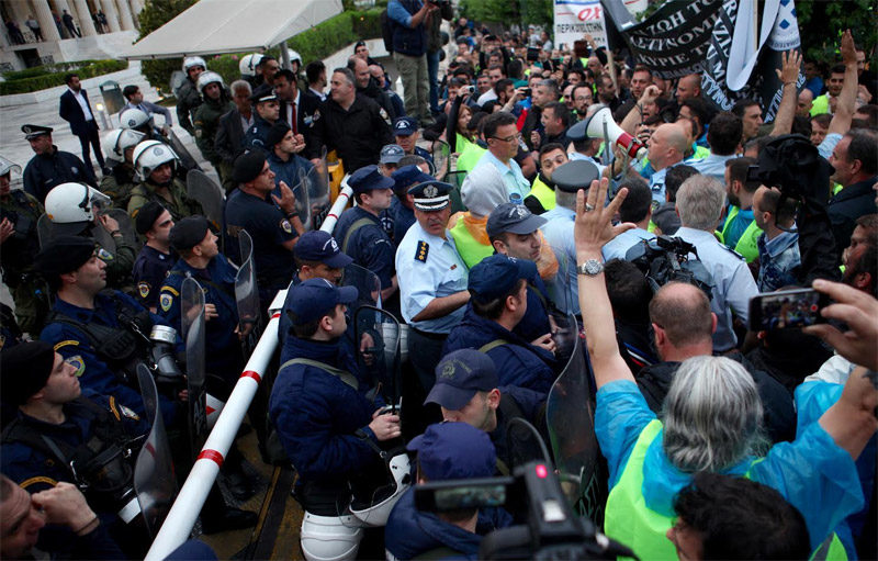 Click to enlarge Athens protesters