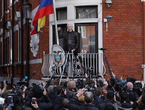 julian assange embassy