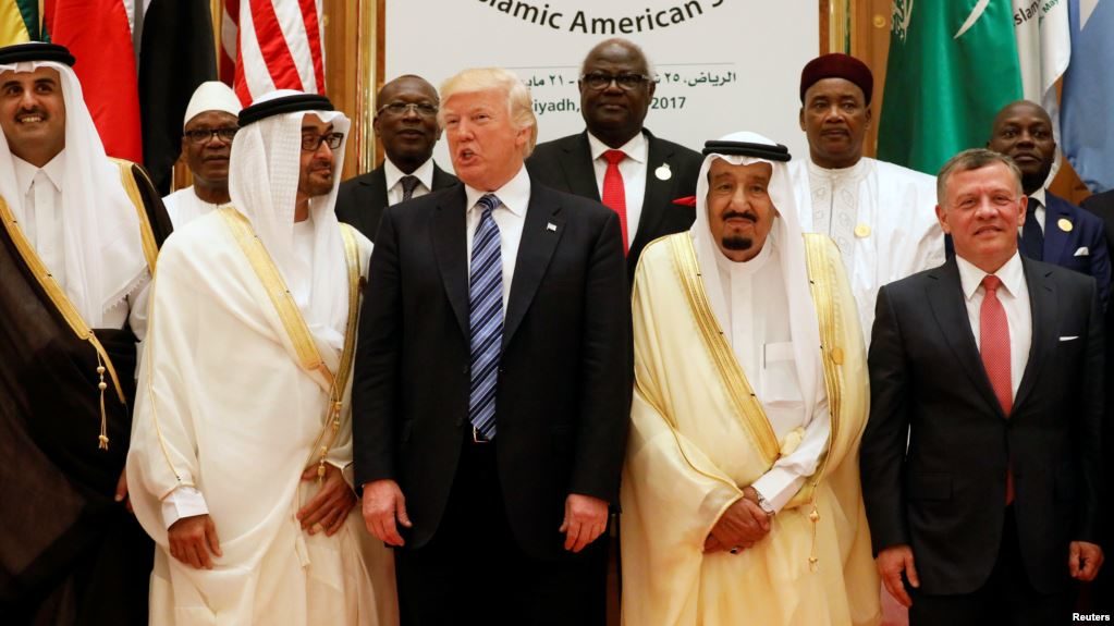Click to enlarge U.S. President Donald Trump met with Bahrain's King Hamad and other Persian Gulf royalty during his visit to Saudi Arabia