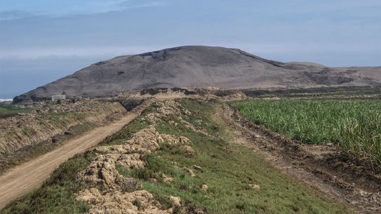 Click to enlarge Huaca Prieta