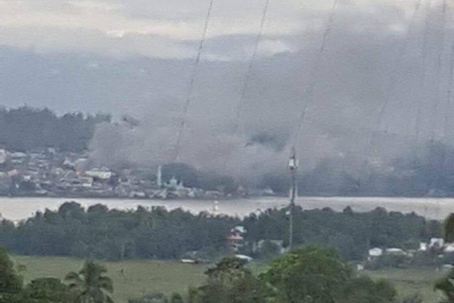 Click to enlarge Marawi city airstrikes
