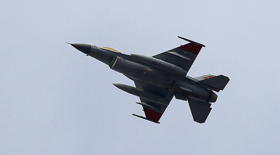An Egyptian fighter jet