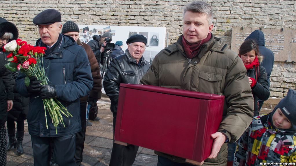 Click to enlarge estonia expels Russian diplomats