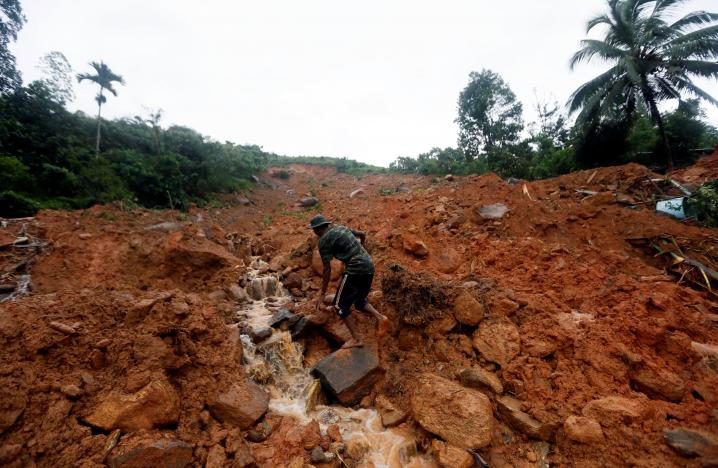 Click to enlarge Sri Lanka landslide