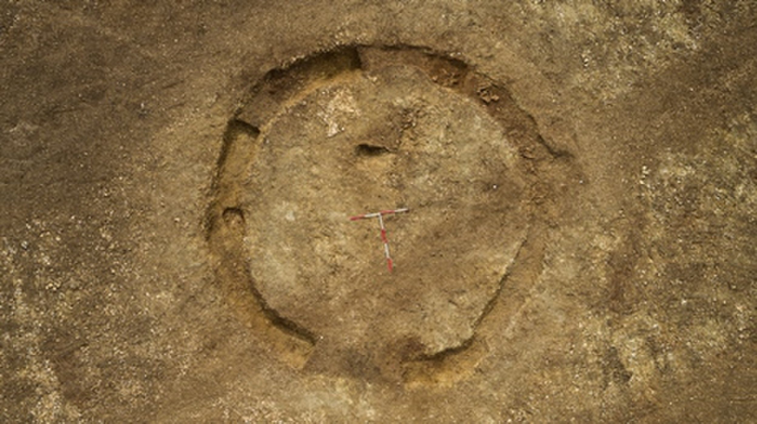 Click to enlarge Neolithic earthwork Newbold-on-Stour England