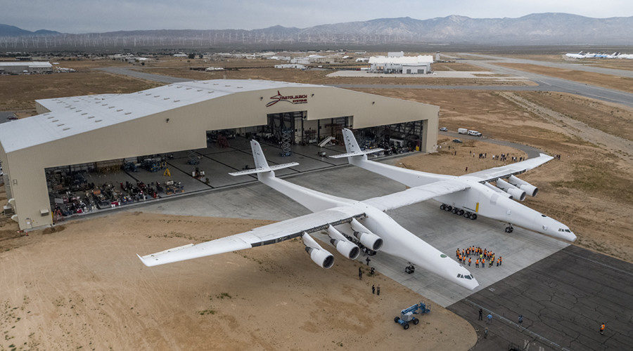 Stratolaunch plane
