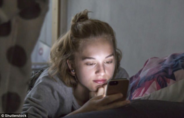Click to enlarge cell phones teenagers, screen time