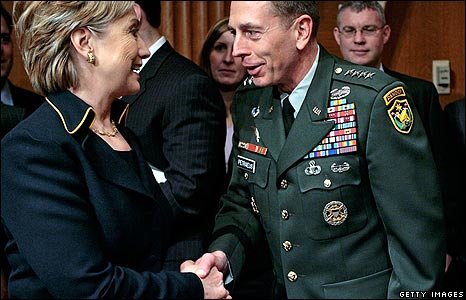petraeus clinton