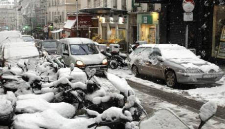 Paris snow