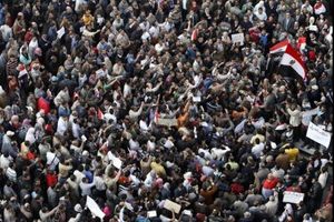Click to enlarge Square in Cairo