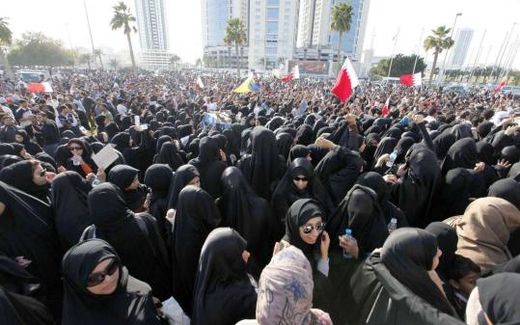Click to enlarge Bahrain protest