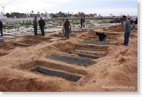 Click to enlarge mass graves, libya