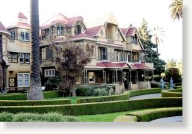 Winchester Mystery House