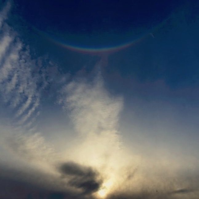 Circumzenithal arc and sun dogs over England