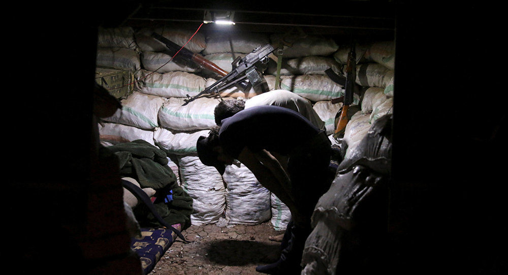 Click to enlarge FSA fighters praying