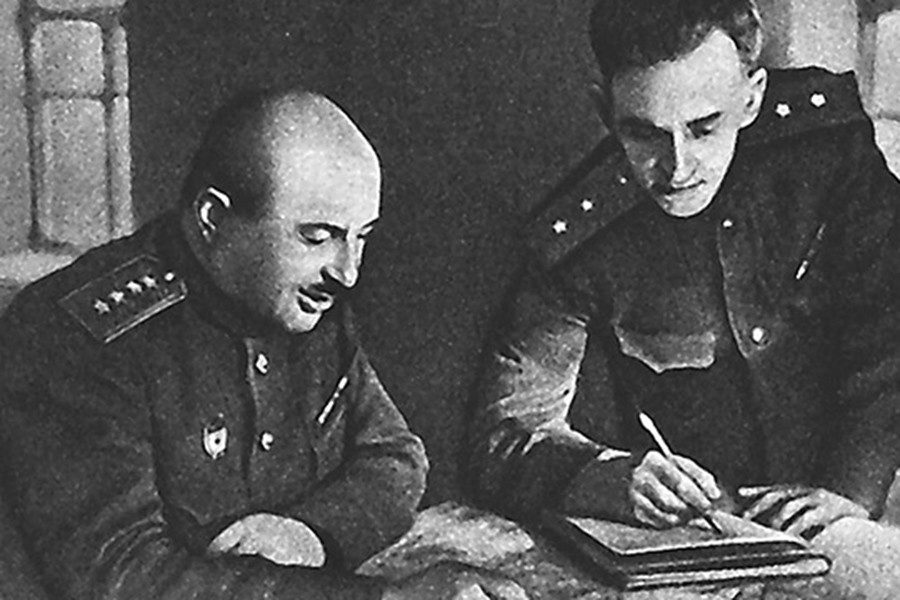 Click to enlarge Ivan Bagramyan (L) circa 1943