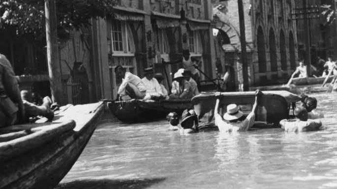 Severe flooding in Hankou, China