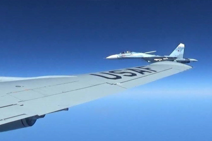 Russian SU-27 fighter jet