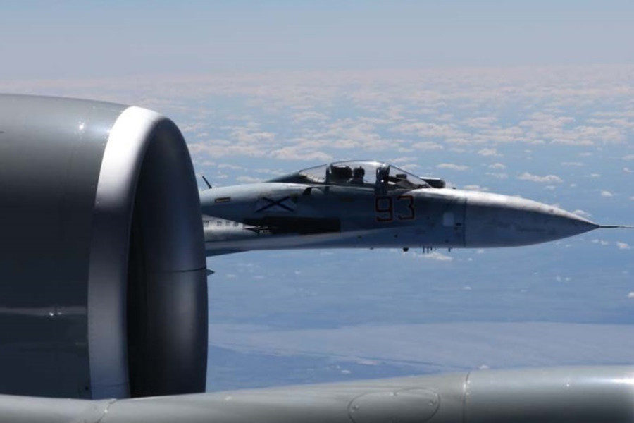 Russian SU-27 fighter jet