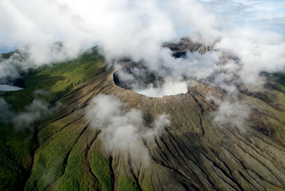 Blasts at Costa Rica's Rincón de la Vieja Volcan