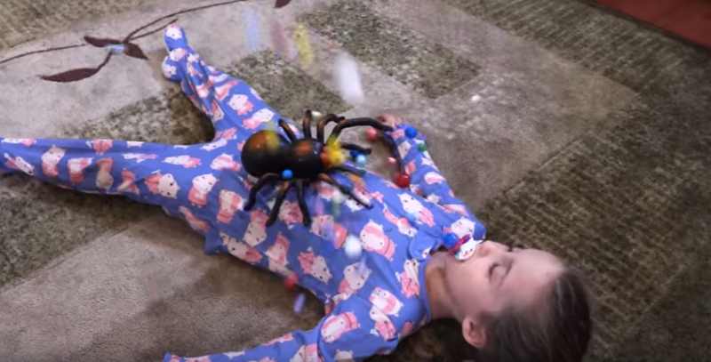 Click to enlarge spider on child