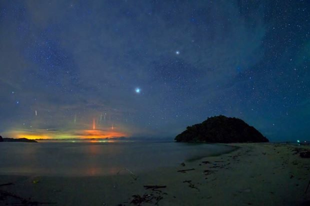 Light pillars in Malaysia