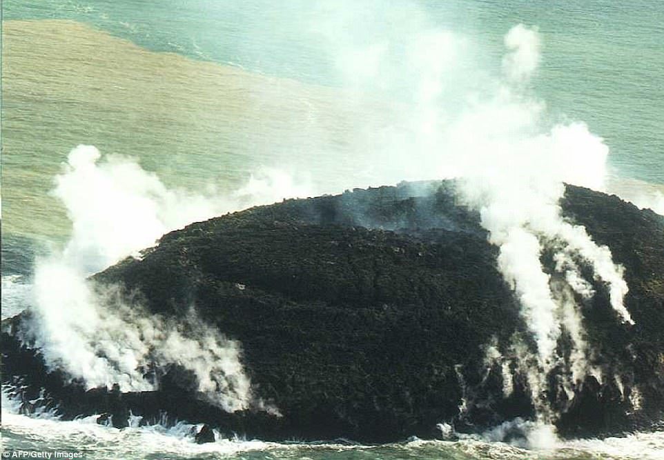 Click to enlarge Metis Shoal is a landmass located at the top of an underwater volcano, located between the islands of Kao and Late in Tonga. The volcano was first noticed to have risen above the ocean's surface in 1851