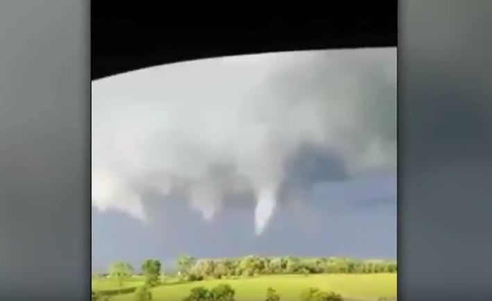 Quad funnel clouds near Quebec