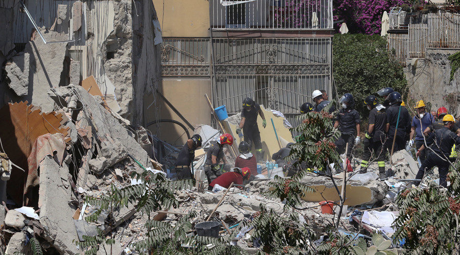 Click to enlarge Building collapses