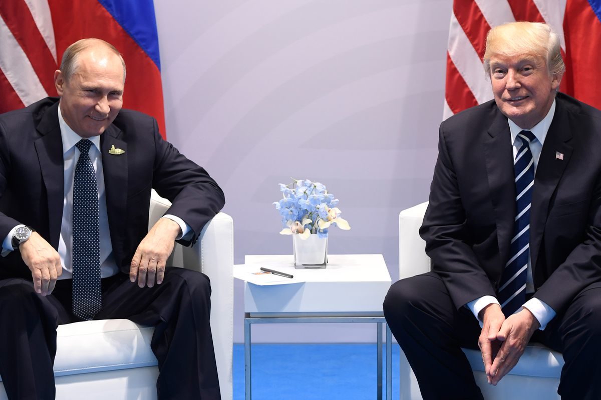 Click to enlarge Trump and Putin at the G20.