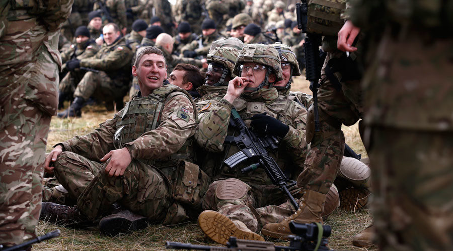 US and British soldiers