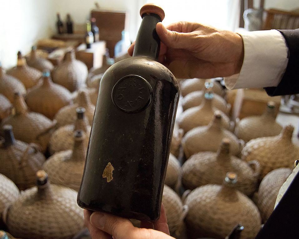 wine bottle
