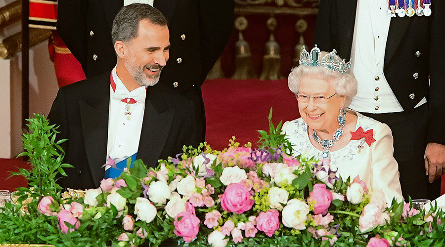 Queen Elizabeth II and King Felipe VI of Spain