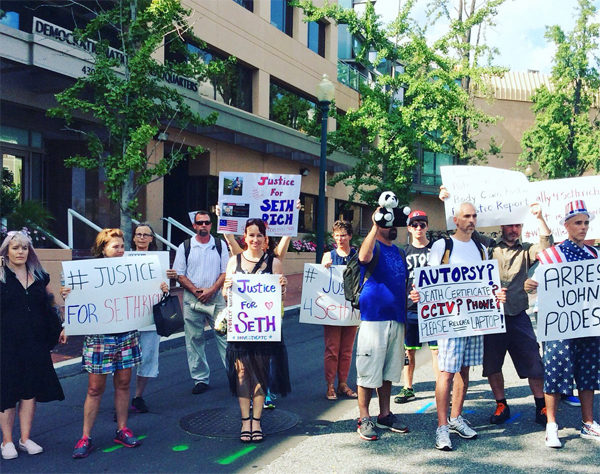Click to enlarge Vigil Seth Rich