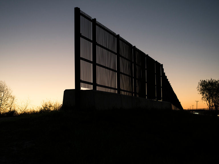 Click to enlarge Border wall Mexico